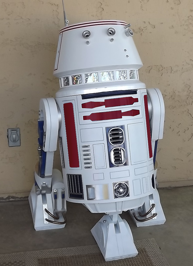 Star Wars Prop Life Size Astromech Robot R5D4