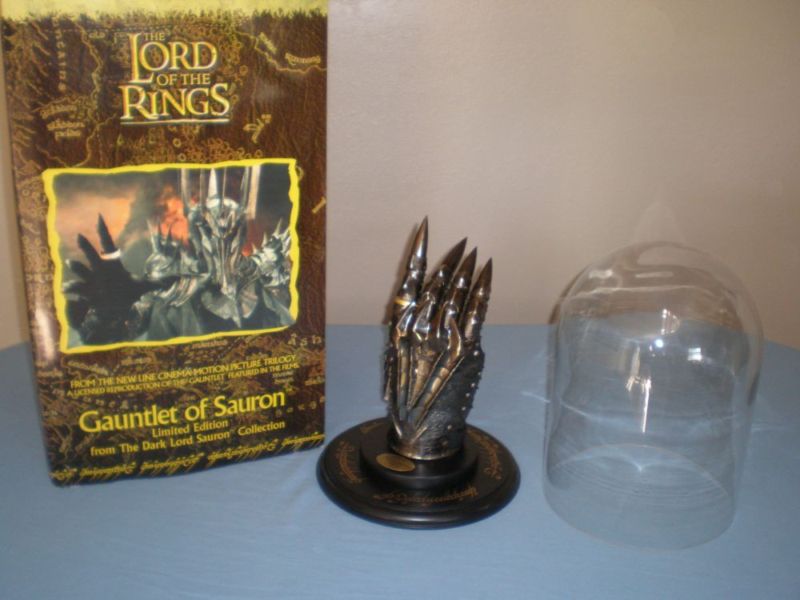 Gauntlet of the Dark Lord Sauron frÃ¥n United Cutlery